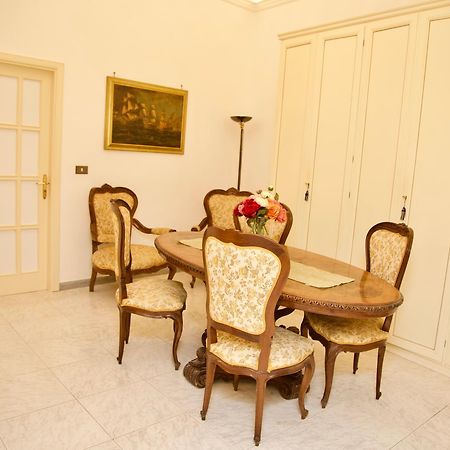 La Terrazza Di Dante Bed & Breakfast เนเปิลส์ ภายนอก รูปภาพ