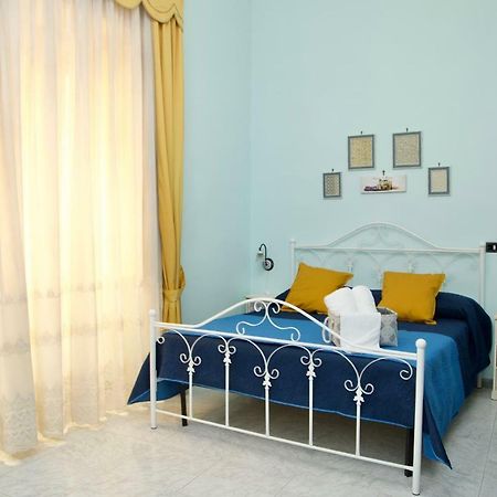 La Terrazza Di Dante Bed & Breakfast เนเปิลส์ ภายนอก รูปภาพ