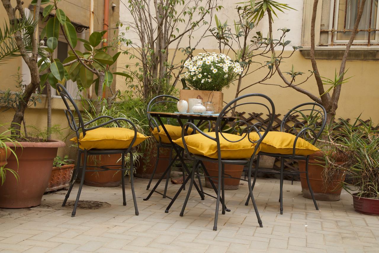 La Terrazza Di Dante Bed & Breakfast เนเปิลส์ ภายนอก รูปภาพ
