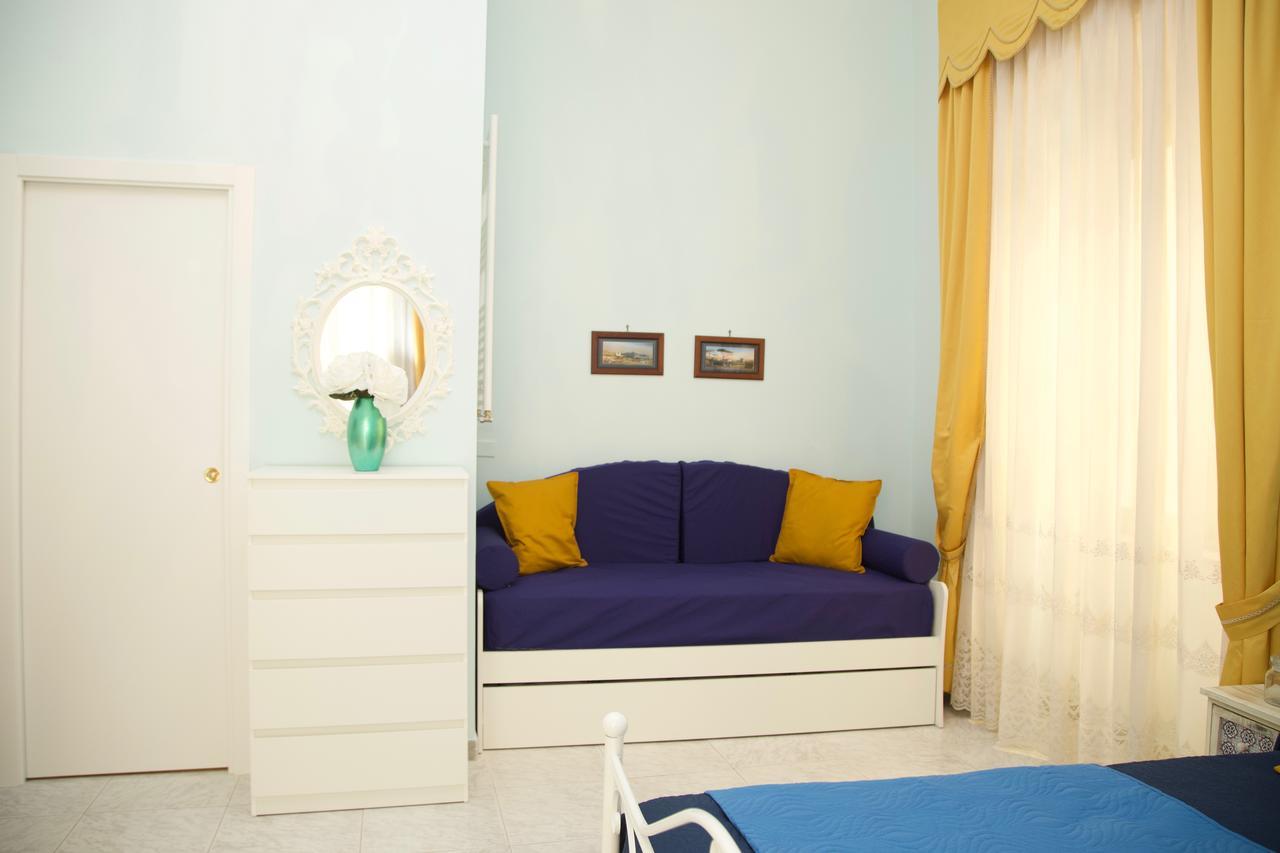 La Terrazza Di Dante Bed & Breakfast เนเปิลส์ ภายนอก รูปภาพ