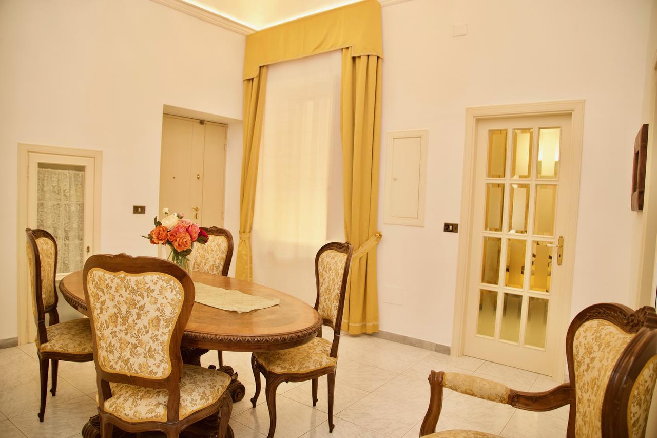 La Terrazza Di Dante Bed & Breakfast เนเปิลส์ ภายนอก รูปภาพ