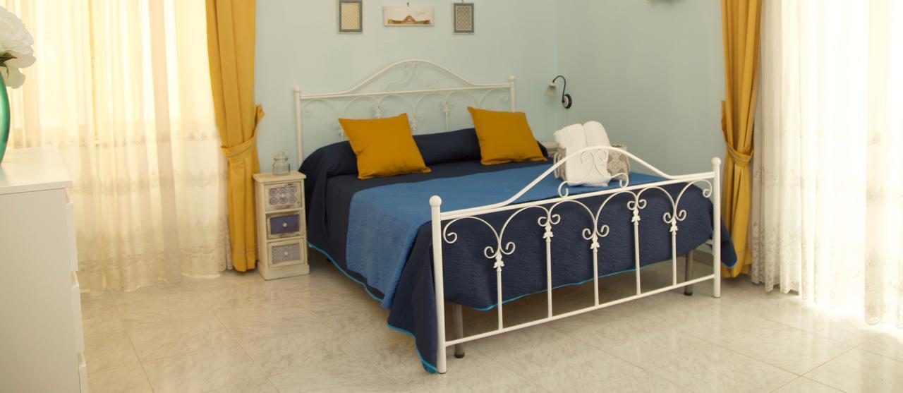 La Terrazza Di Dante Bed & Breakfast เนเปิลส์ ภายนอก รูปภาพ