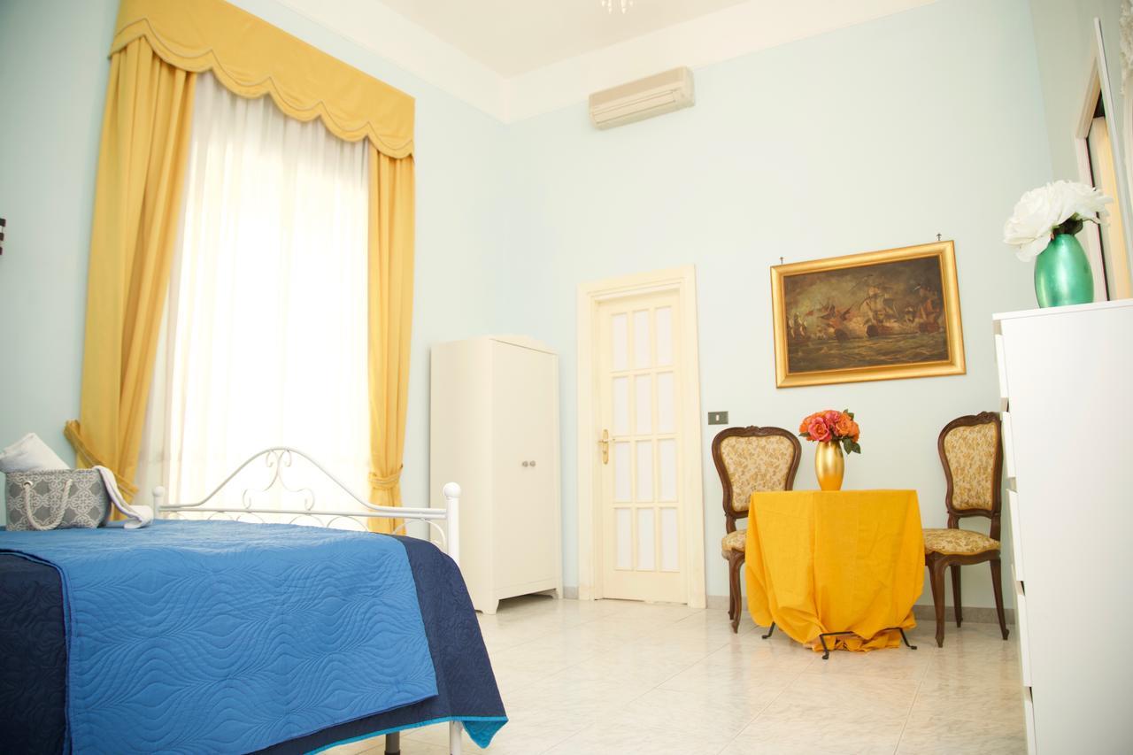 La Terrazza Di Dante Bed & Breakfast เนเปิลส์ ภายนอก รูปภาพ