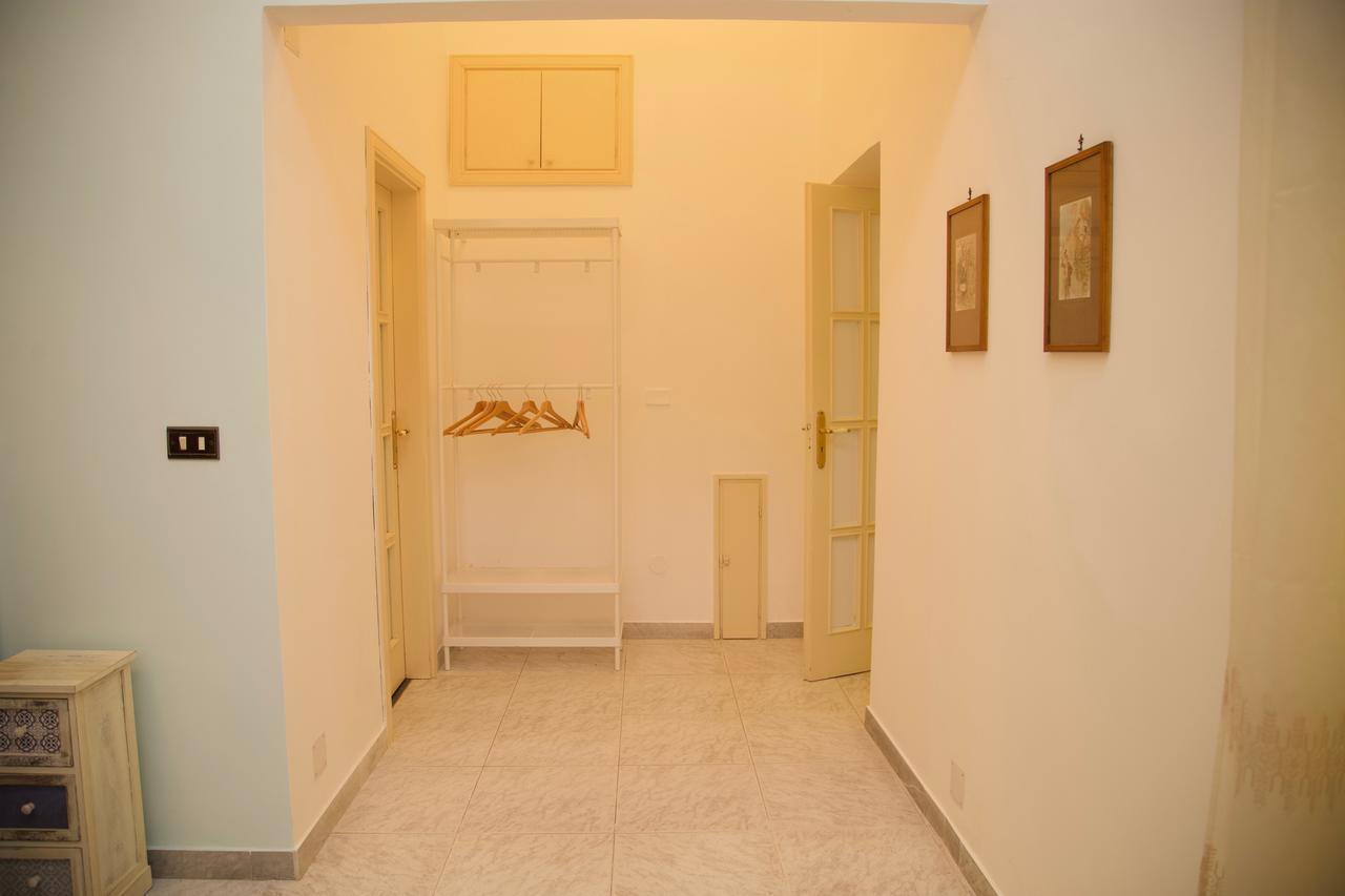 La Terrazza Di Dante Bed & Breakfast เนเปิลส์ ภายนอก รูปภาพ