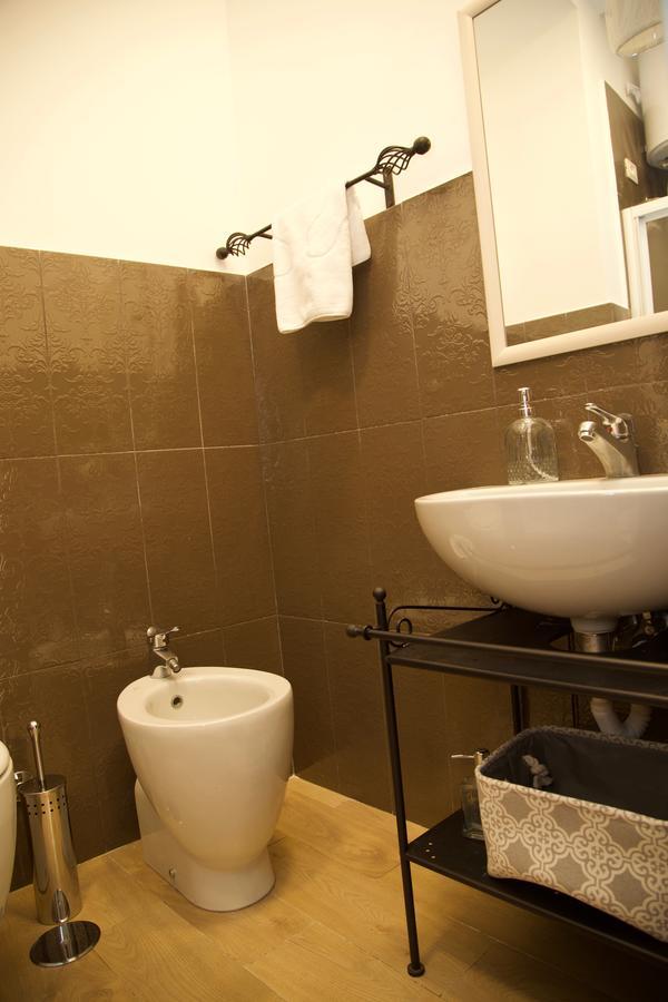 La Terrazza Di Dante Bed & Breakfast เนเปิลส์ ภายนอก รูปภาพ