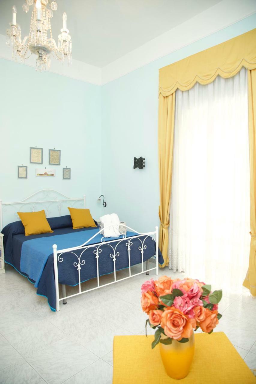 La Terrazza Di Dante Bed & Breakfast เนเปิลส์ ภายนอก รูปภาพ
